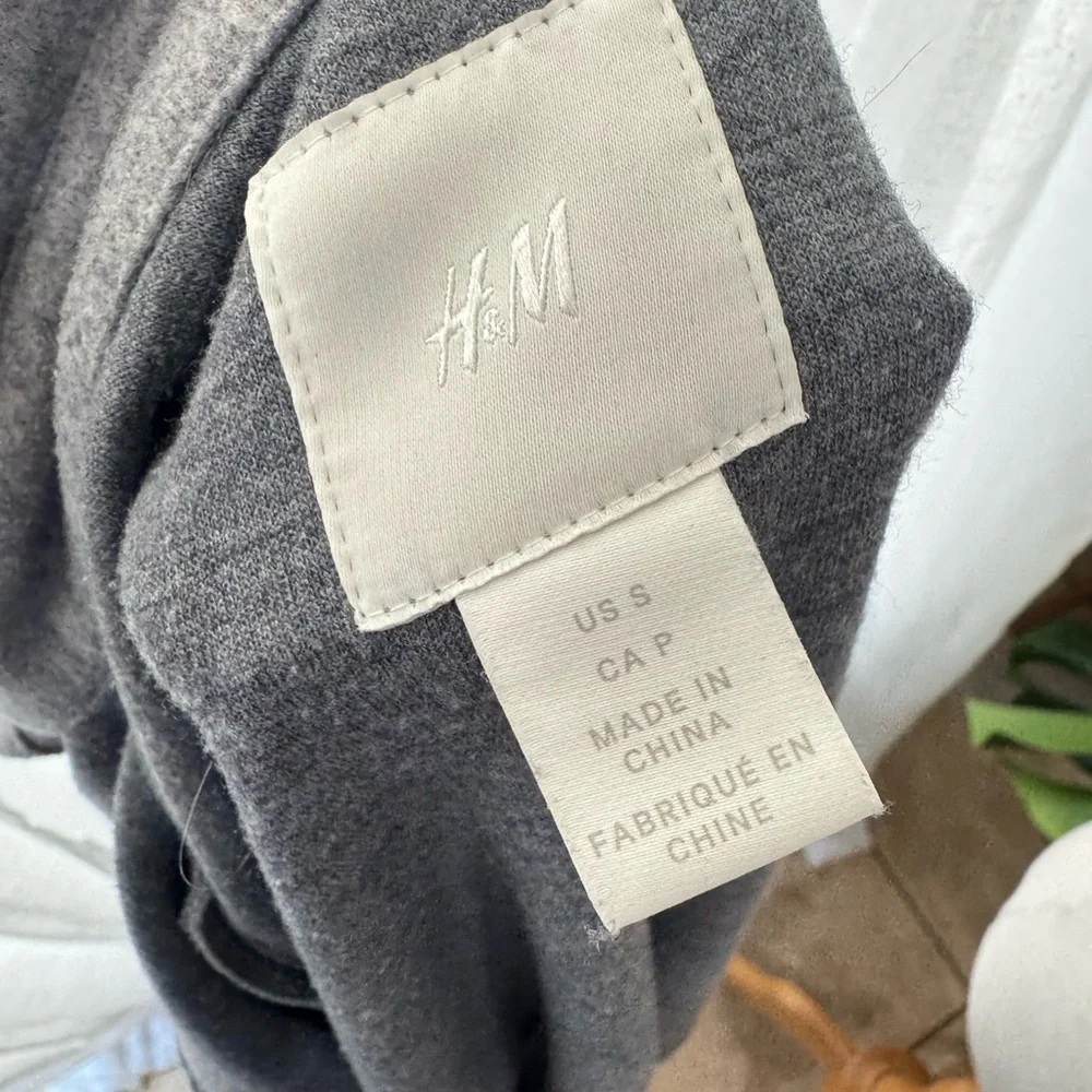 H&M Gray Longline Shacket / Shirt Dress – Size‎ Small - Picture 4 of 4